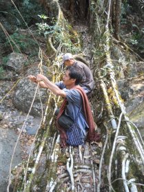Maintenance being done on Pdei/Kongtim 1.